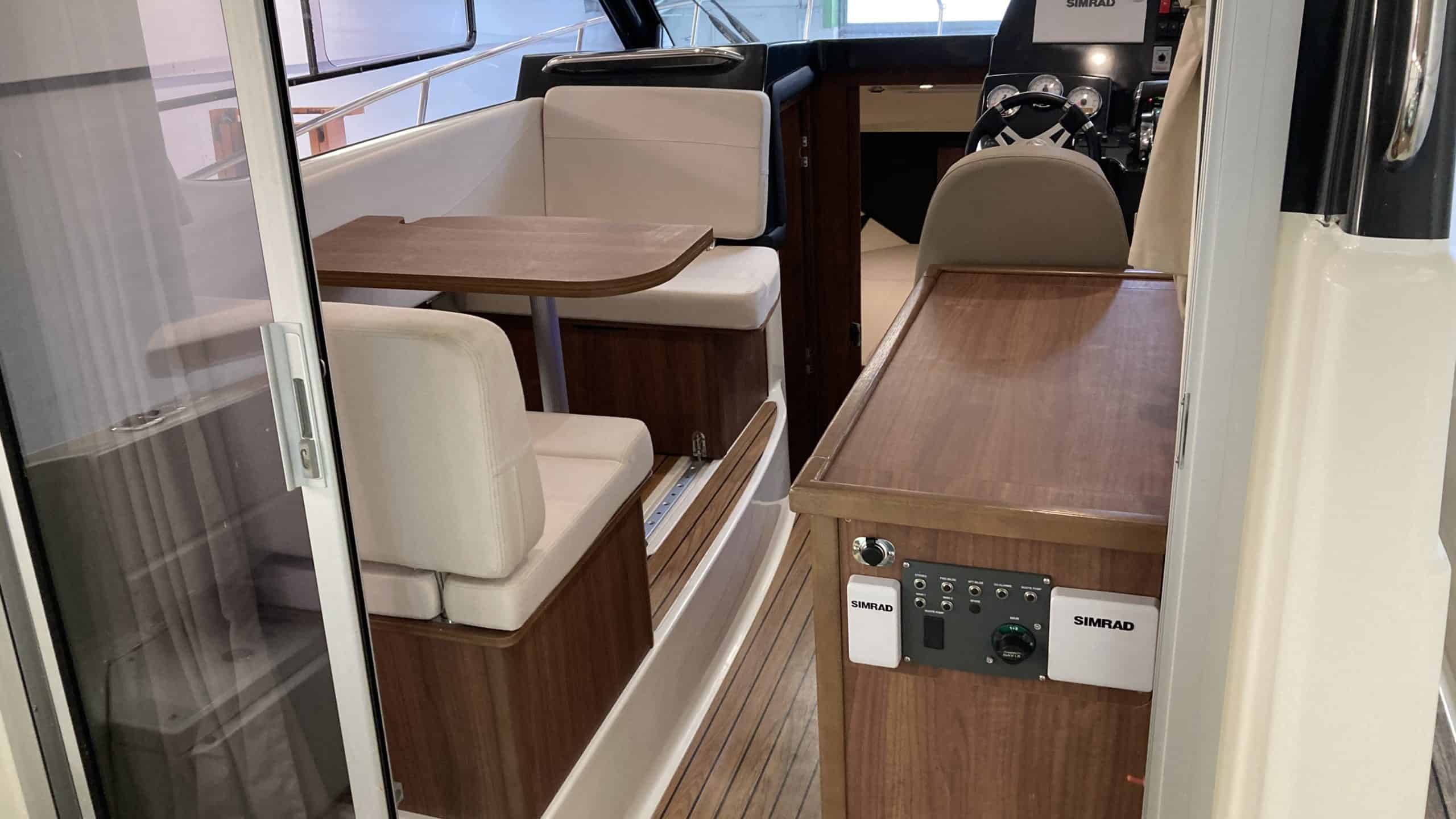 Chantier naval Caillat Mécanique navale Réparation coque Hivernage Antifouling Vente bateaux Ibiza boats Mazury Mercury Avator Honda Yamaha Volvo Penta Mercruiser Genève