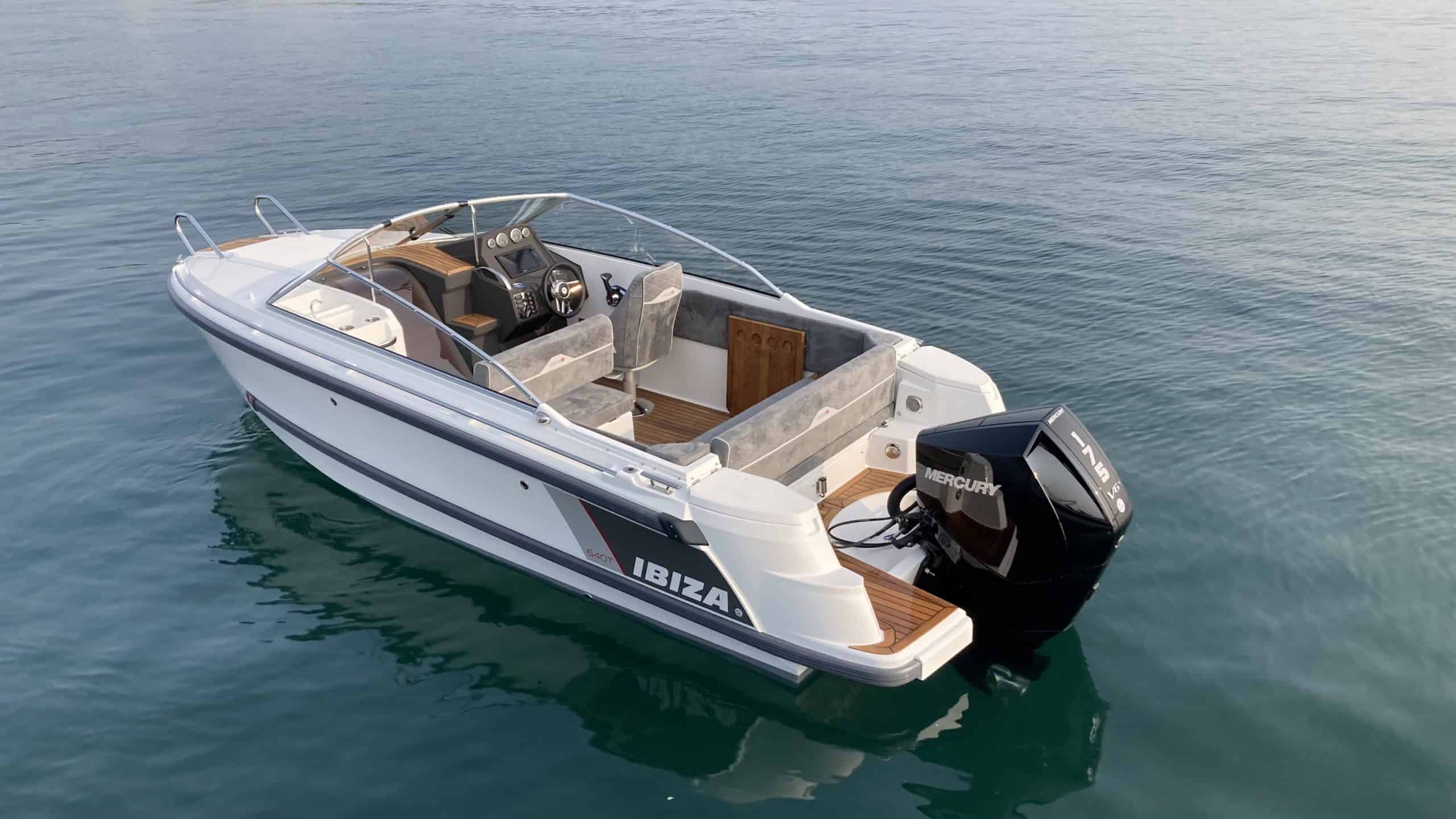 Chantier naval Caillat Mécanique navale Réparation coque Hivernage Antifouling Vente bateaux Ibiza boats Mazury Mercury Avator Honda Yamaha Volvo Penta Mercruiser Genève